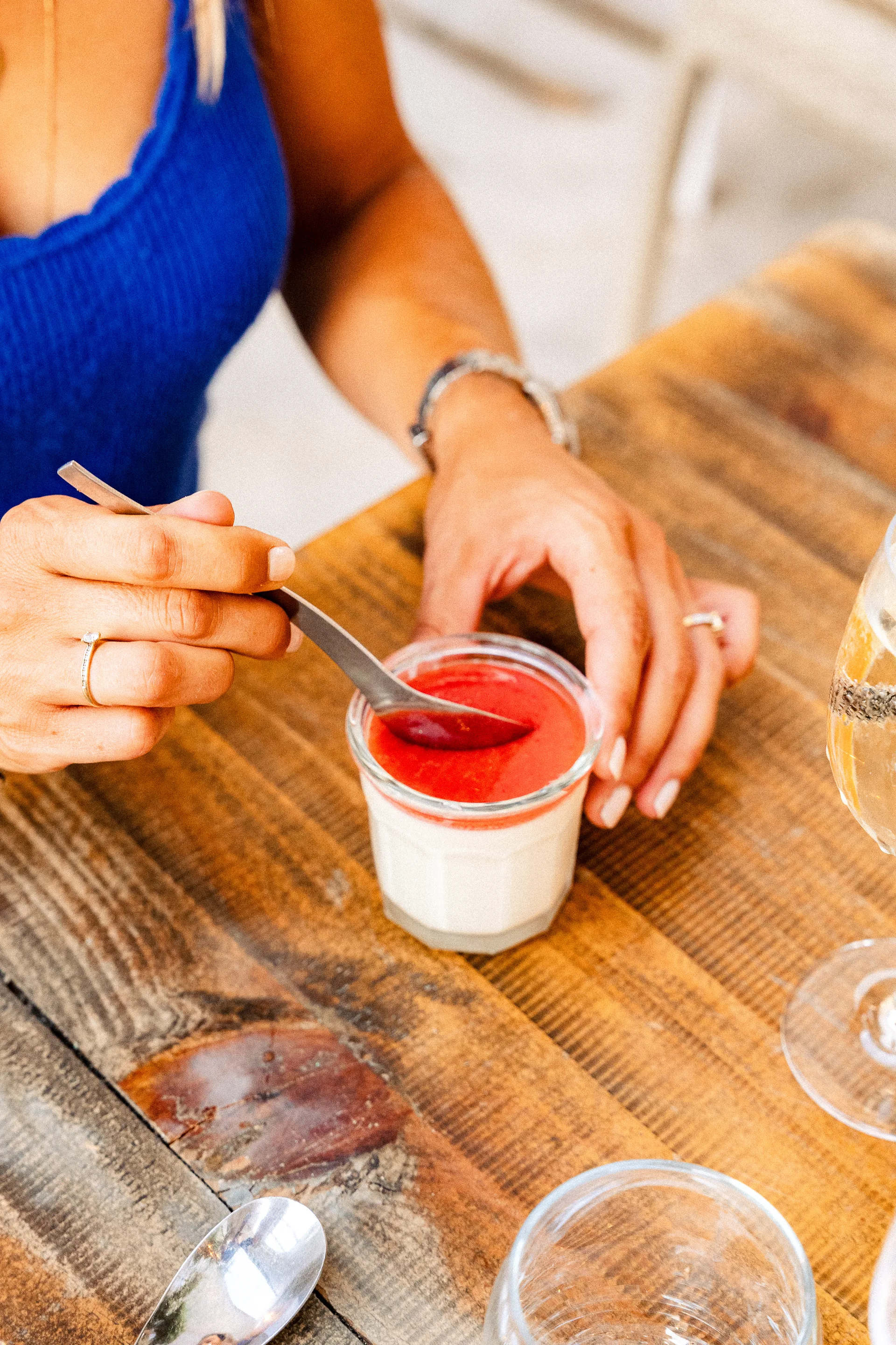 Houmous de mojettes à la betterave - restaurant La Pergola Île de Ré